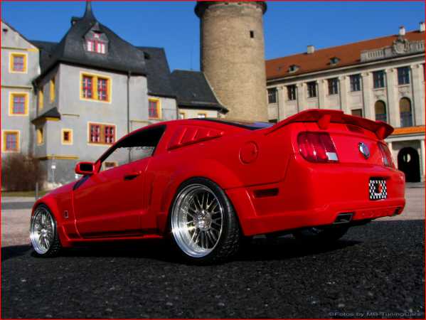 1:18 Tuning Ford Mustang Roush RED Edition + HMC BBS LM Echtalu-Felgen = RAR+OVP